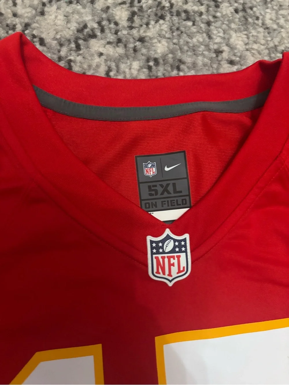 Official Nike Patrick Mahomes stitched #15 Jersey Football Chiefs 5XL KC - Picture 5 of 10